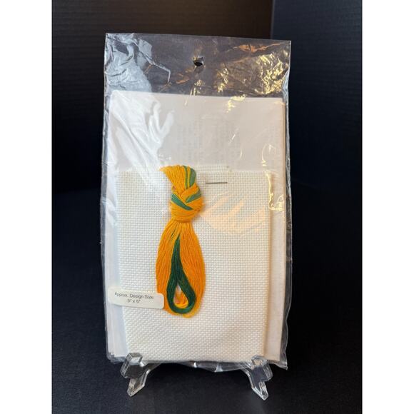 Happen Chance University Series BAYLOR UNIVERSITY Counted Cross Stitch Kit - Picture 3 of 6